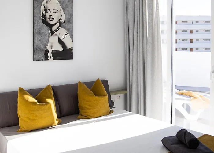 Urbania * Costa Adeje (Tenerife)