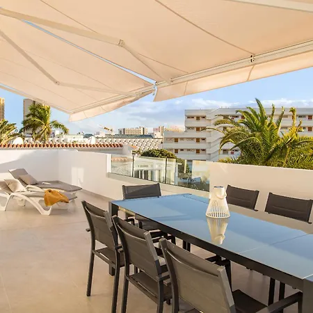 Urbania Apartment *