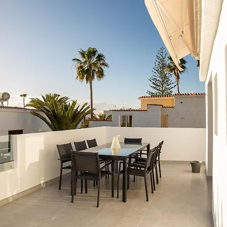 Urbania Apartment